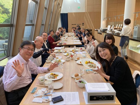 b237e689-29d5-4dc4-8b75-fbf4a2be3f23