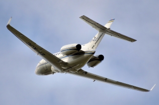 2032776798-hawker-539490-yPLV-320x213-MM-100