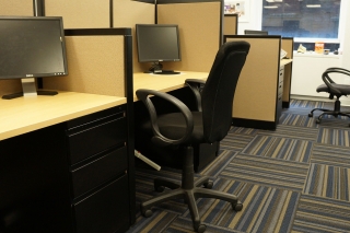 2714574145-chair-75562_1920-82Nj-320x213-MM-100
