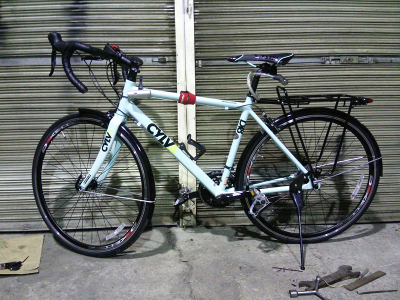 頭に付けるかライトを自転車に付ける