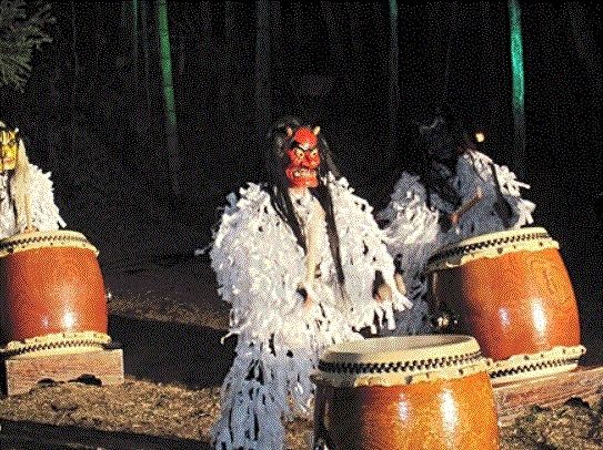 死ぬまでに絶対見たい仮面芸能 曽於市鬼神太鼓 : 仮面の祝祭～神楽