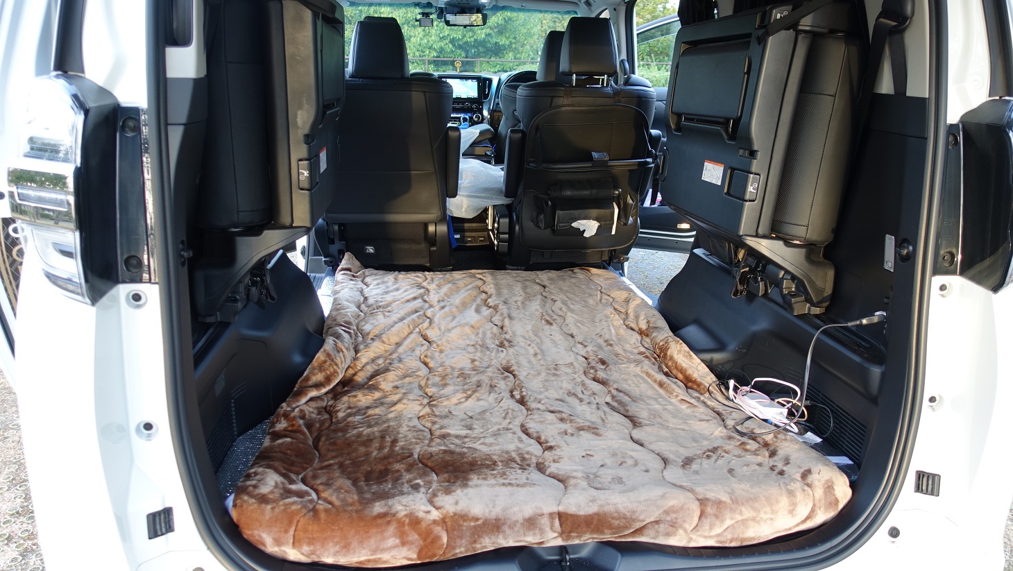 ヴェルファイア 車中泊仕様へ ささろぐ