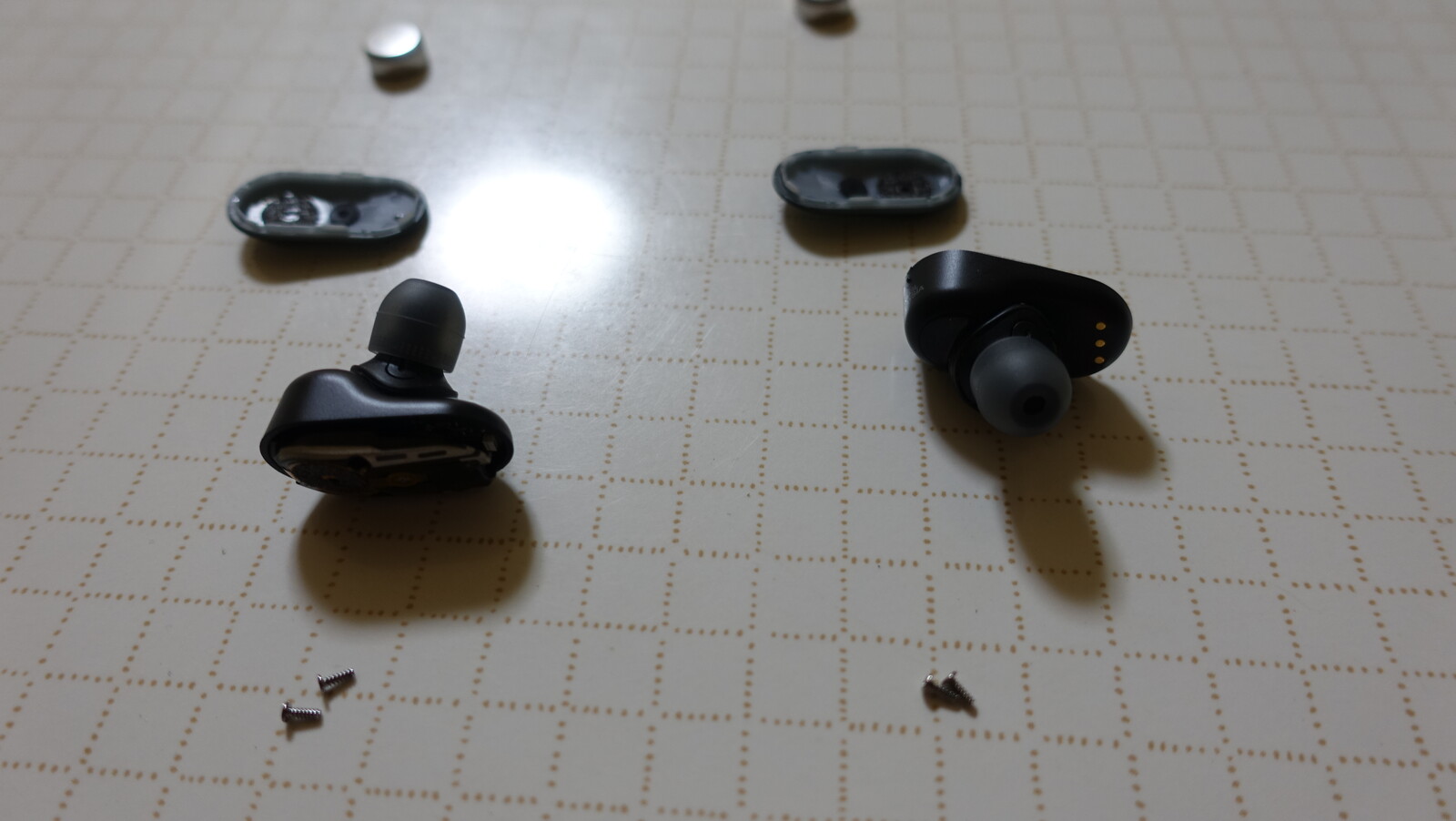 sony wf-1000xm3 リビルド電池交換済み sony wf-1000xm3 リビルド電池交換済み