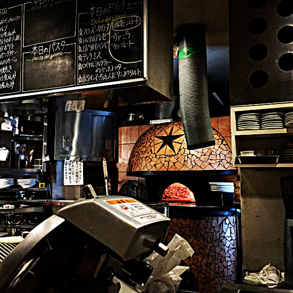 Pizzeria Bar Forza Napoli しょくいんしつ