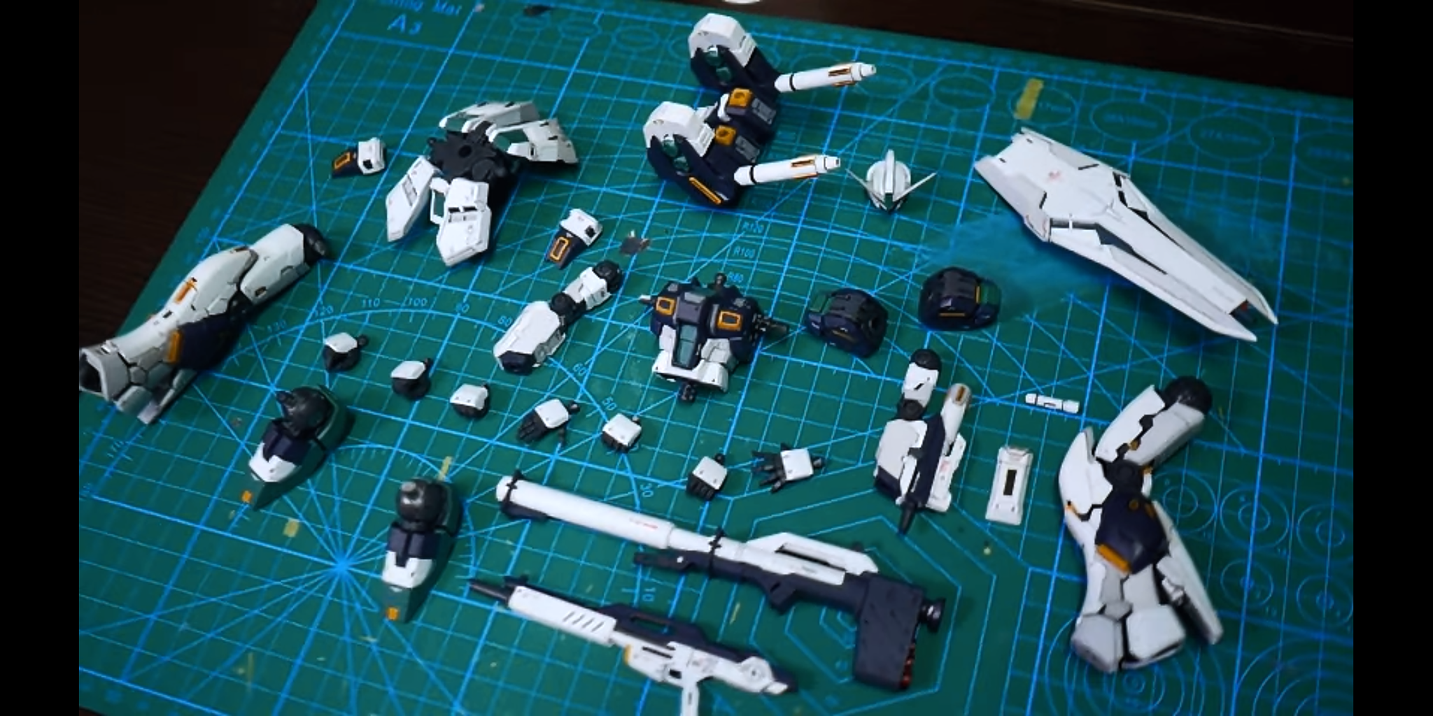 ガンプラ女子 アビー 量産型vガンダム インコム装備 選ぶなんてエモ過ぎる スパロボニュース