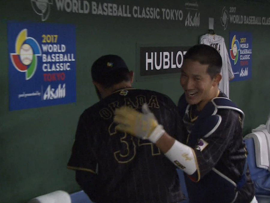 薄い本が厚くなるな 三遊間のゴロ抜けず一塁アウト