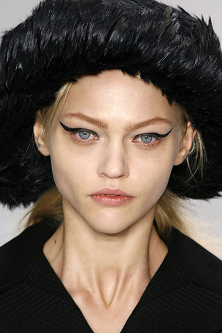 Louis Vuitton FW 07 013