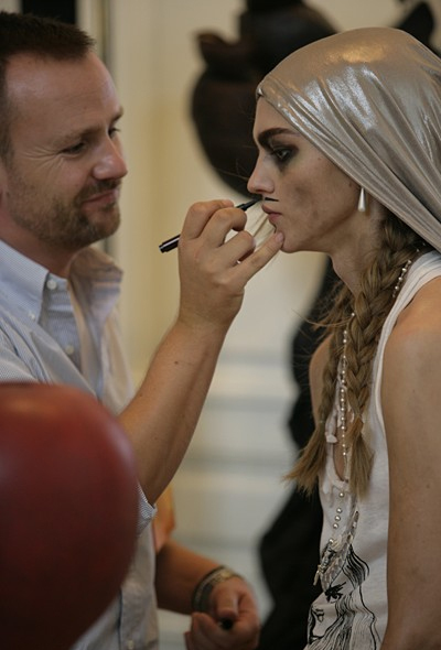 Dans La Peau de John Galliano bts Peter Lindbergh 010