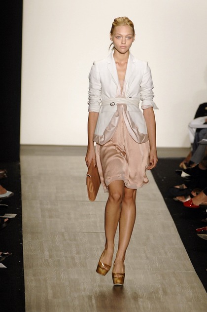 Max Azria SS 08_010