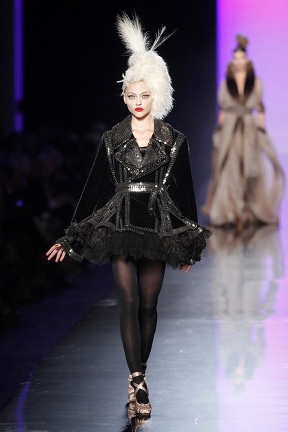 Jean Paul Gaultier FW Haute Couture 11 012