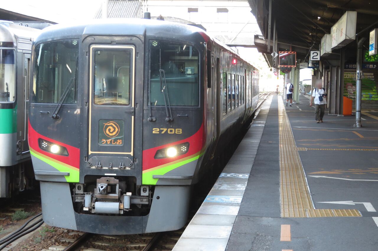 1日に2本のみ】 徳島駅で特急うずしお 「岡山行き」 を撮る （車両