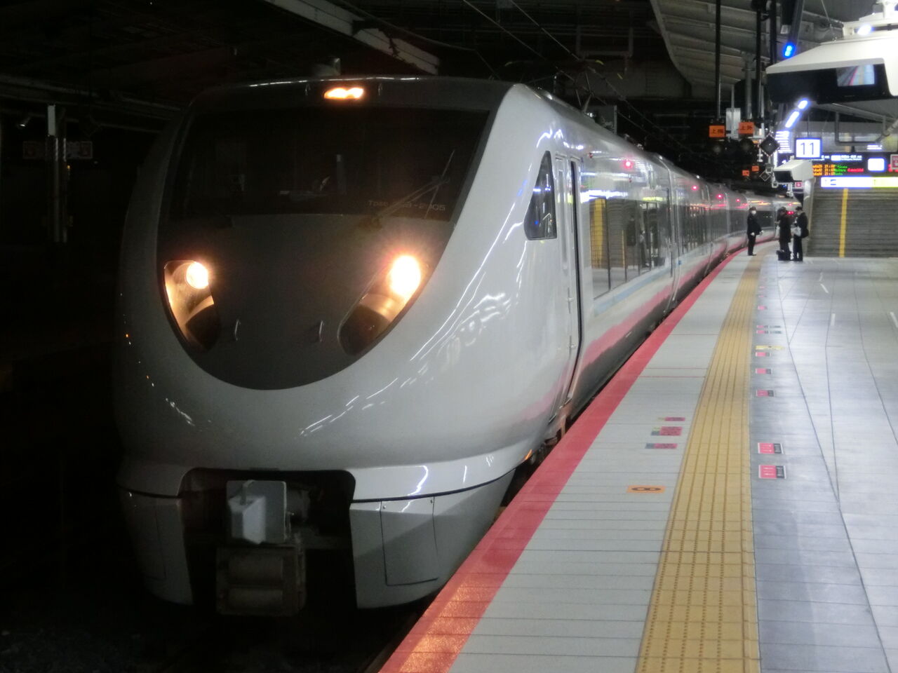 新大阪駅で 特急くろしお 「紀伊田辺行き」 ＆ 特急はるか 「米原行き
