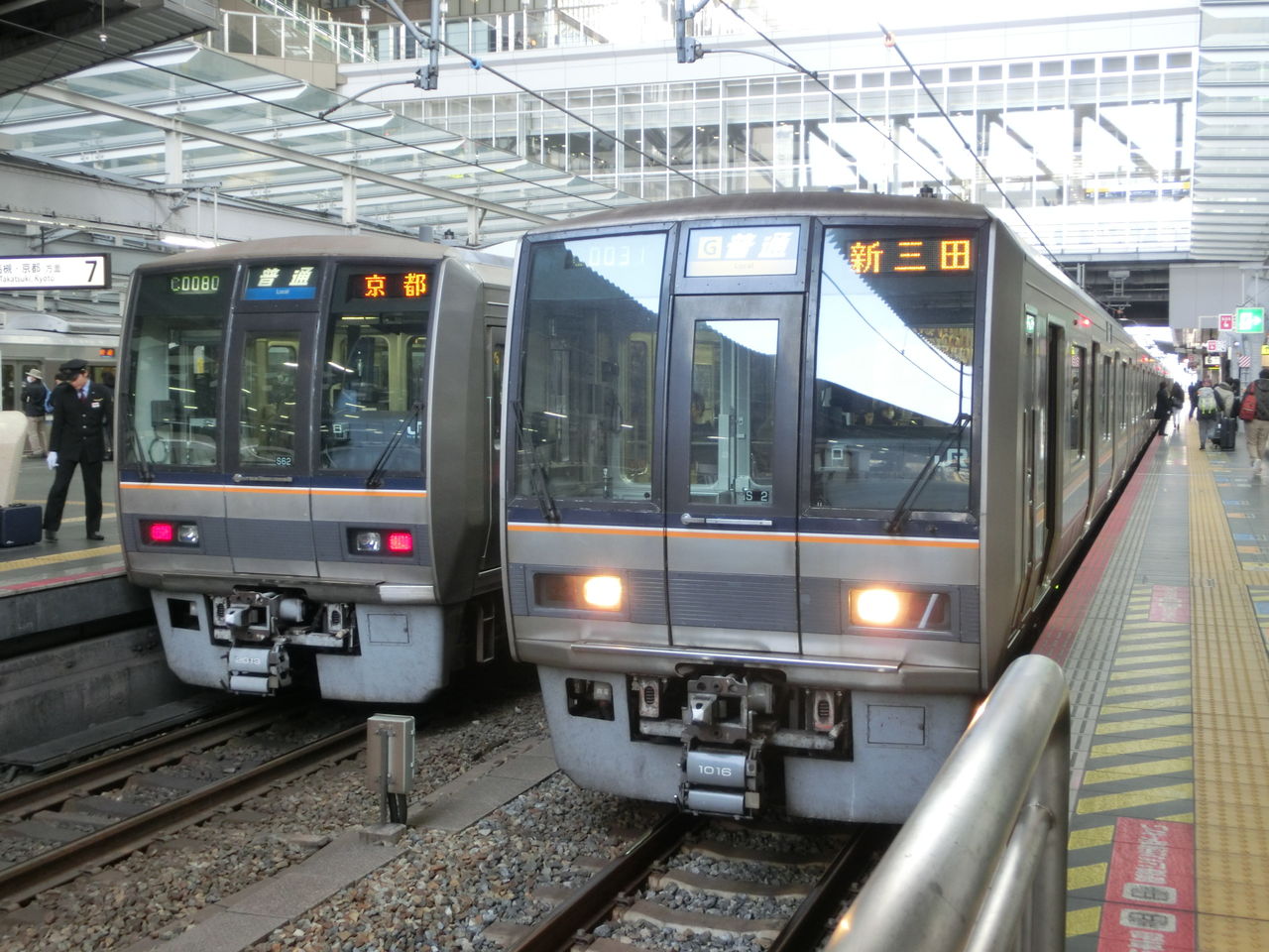 207系・321系の方向幕に路線記号が追加される (2016年2月 207系・321系の方向幕に路線記号が追加される (2016年2月
