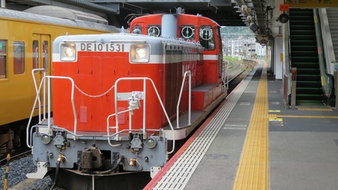 新山口駅の山陽線ホームに、「DLやまぐち号」 で使われたDLが停車していた件 （2021年9月）