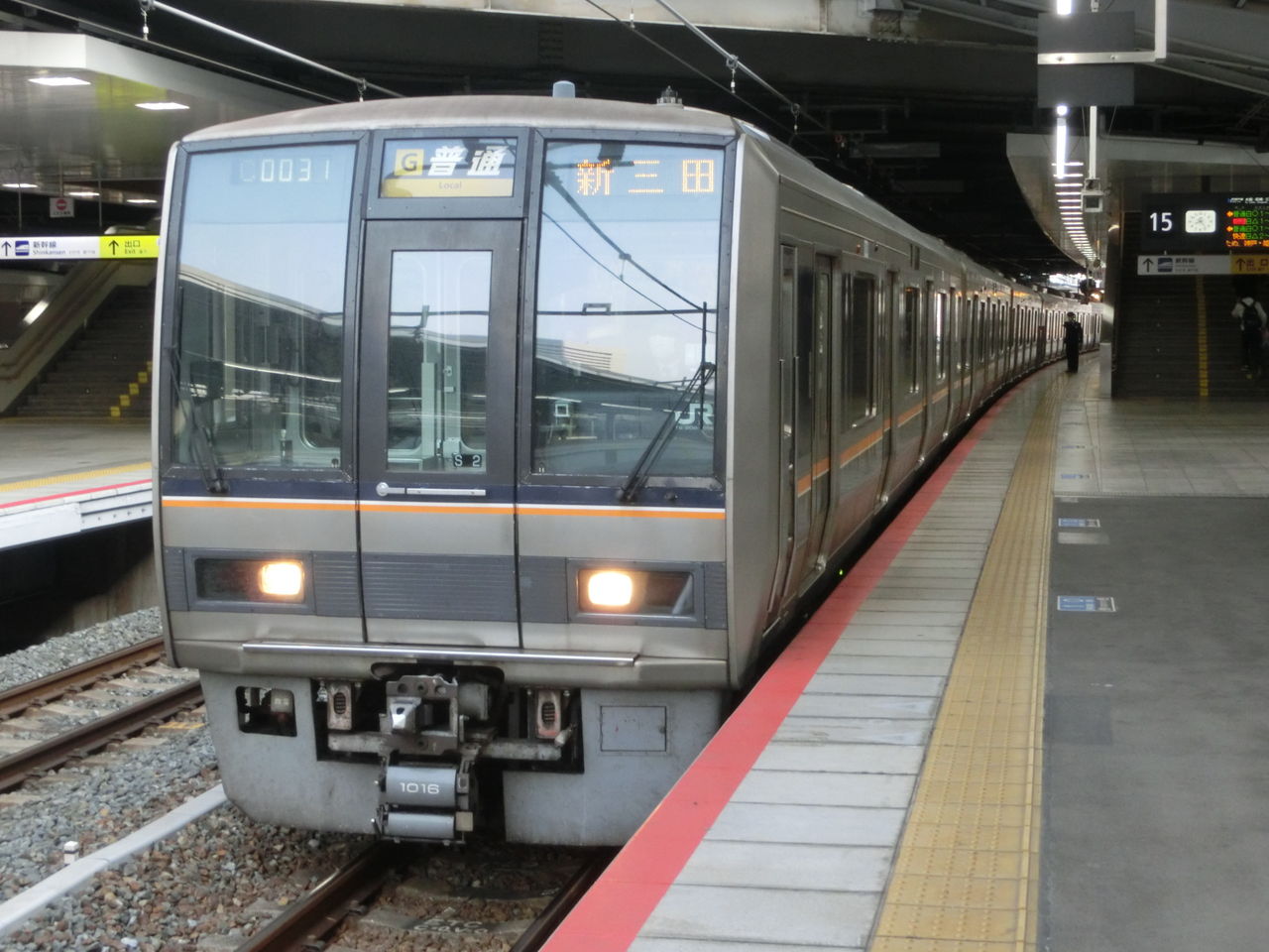 207系・321系の方向幕に路線記号が追加される （2016年2月