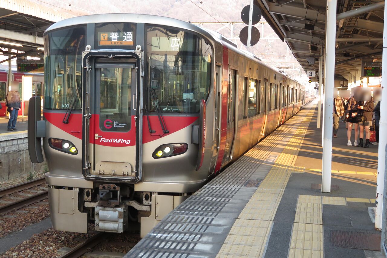 糸崎駅で呉線 広行き（ワンマン列車）の表示を撮る 【2021年3月