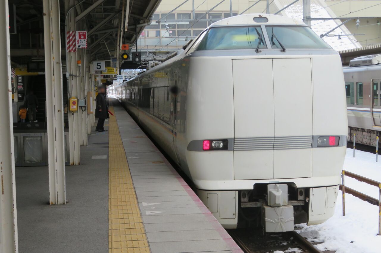 プラサボ　急行　白兎　快速　米 米原駅で特急しらさぎ 「金沢行き」 を撮る （車両＆発車標