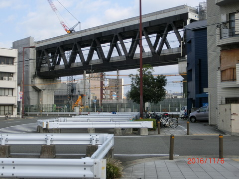 阪急淡路駅 高架化工事（2016年11月）