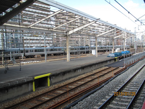 新大阪駅 旧17・18番のりば改装工事（2013年1月）