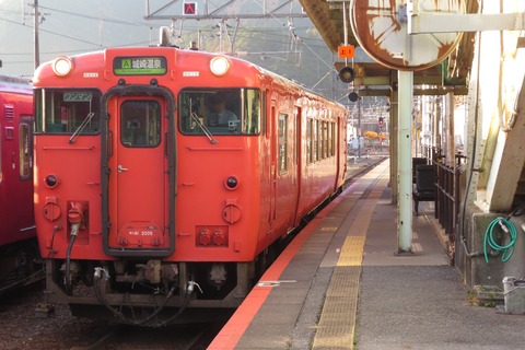 【1日に1本だけ】 寺前駅で普通 「城崎温泉行き」 を撮る （2025年11月）　【播但線から山陰線へ直通】