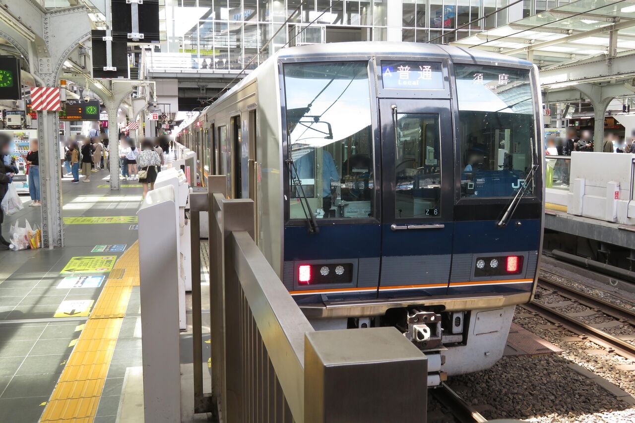 207系のリニューアル車、種別表示もフルカラーLED化！ 【JR神戸