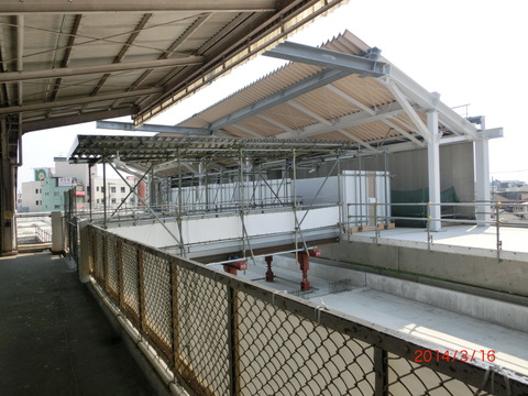 鴫野駅 新ホーム設置工事（2014年3月）