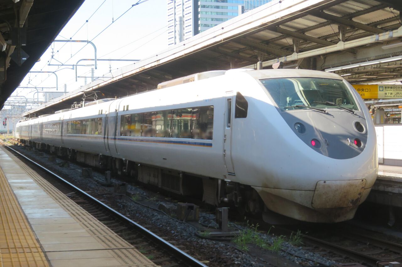 名古屋駅で 11番線の特急しらさぎ 「敦賀行き」 を撮る （車両