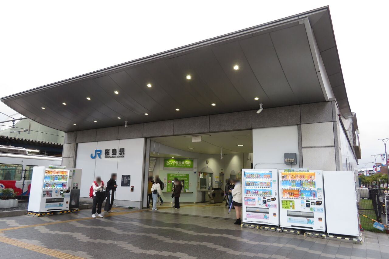 桜島駅で 万博期間限定の臨時改札口＆駅舎を撮る （使用開始前