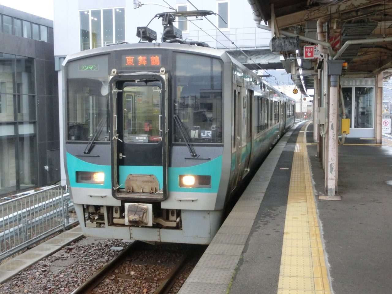 敦賀駅で 北陸線・小浜線の普通列車（521系・125系）を撮る 関西のJRへようこそ！
