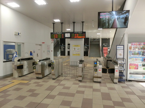 おおさか東線 JR淡路駅 開業後の様子 （2019年4月）