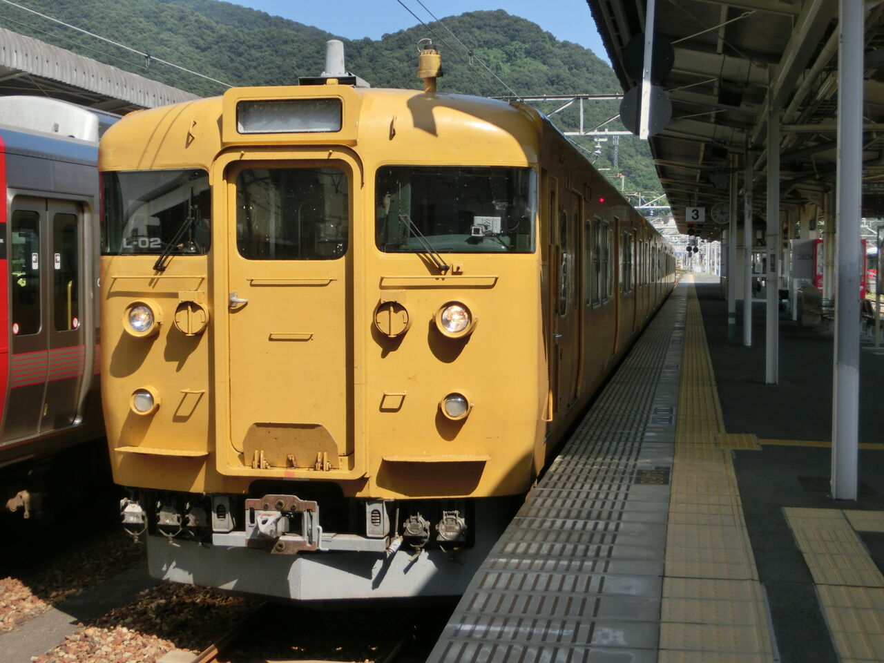 行先表示板【糸崎】【糸崎→広島↪岡山】 1日に1本だけ】 糸崎駅で 「徳山行き」 を撮る （2019年3月