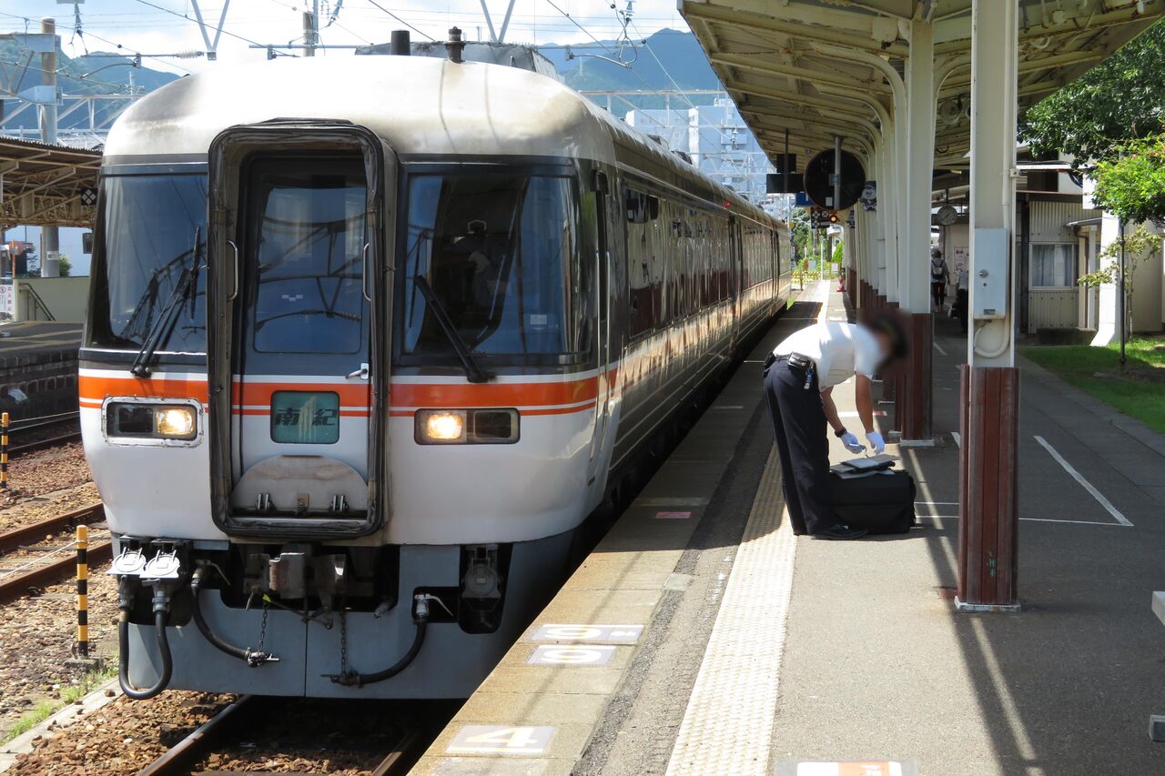 新宮駅で特急 「南紀」 紀伊勝浦行き ＆ 名古屋行きを撮る