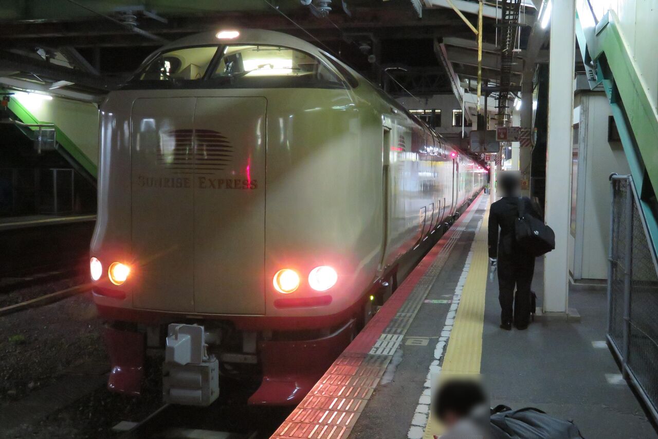 米子駅の発車標、サンライズ出雲の種別が 「寝特」 に変更されていた件