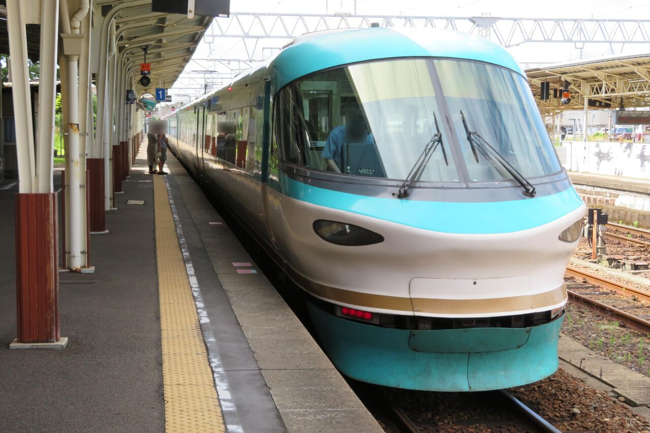 黒宮 新宮駅で特急 「くろしお」 の車両を撮る （283系・289系