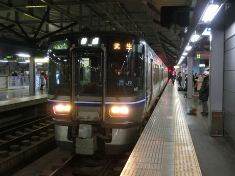 福井駅  普通 武生行き  接近放送＆電光掲示板（発車標）