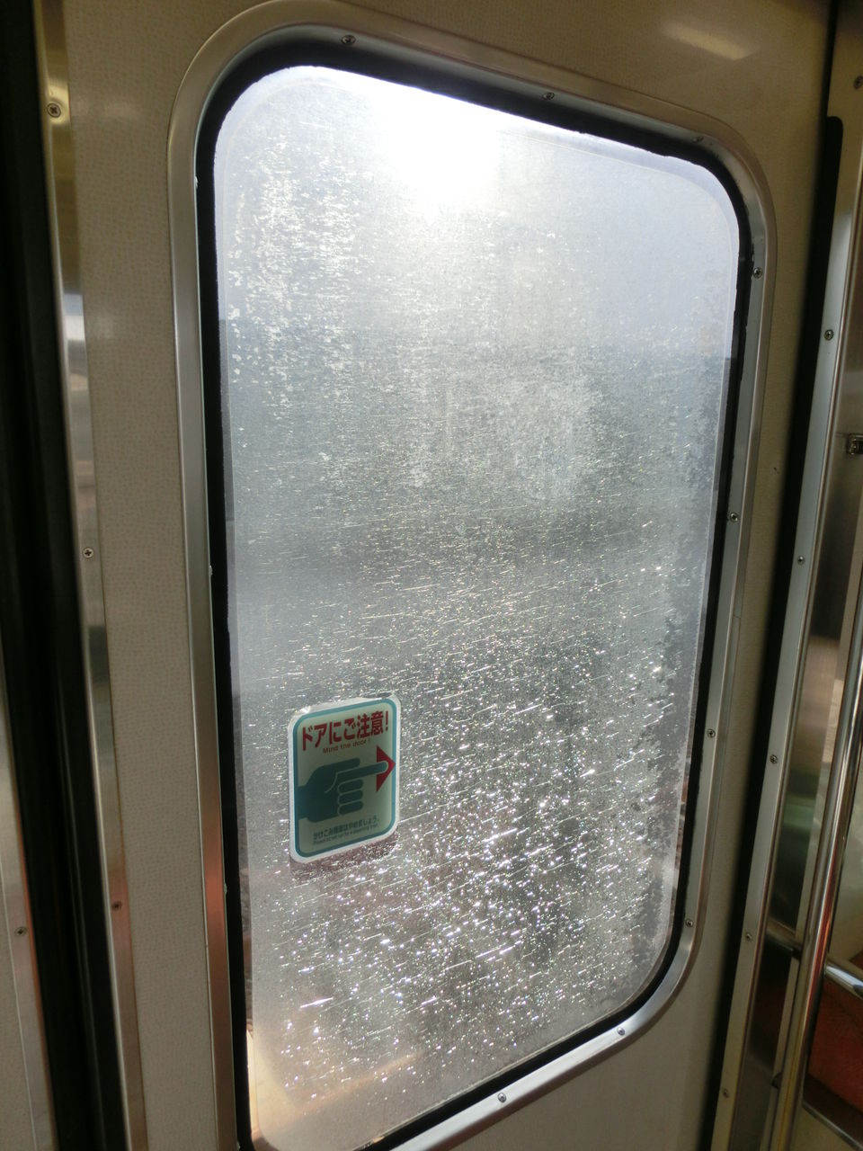 JR東海への不満】 211系の窓ガラスが汚すぎる（静岡地区