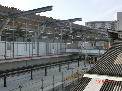 鴫野駅 新ホーム設置工事（2015年2月28日）
