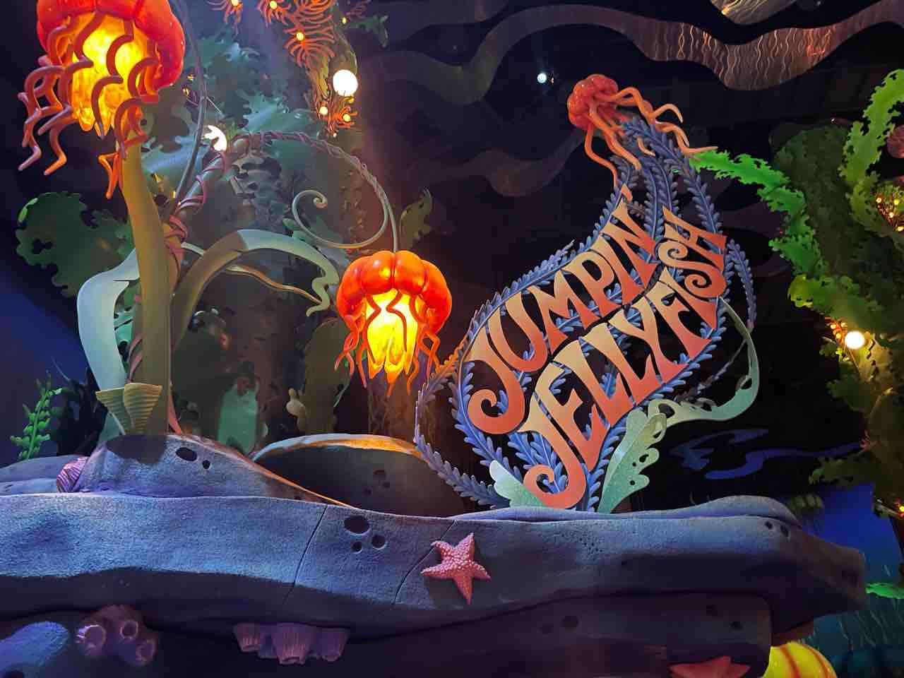 〇〇の提供】ランドに続いて第2弾！ディズニーシー看板特集 