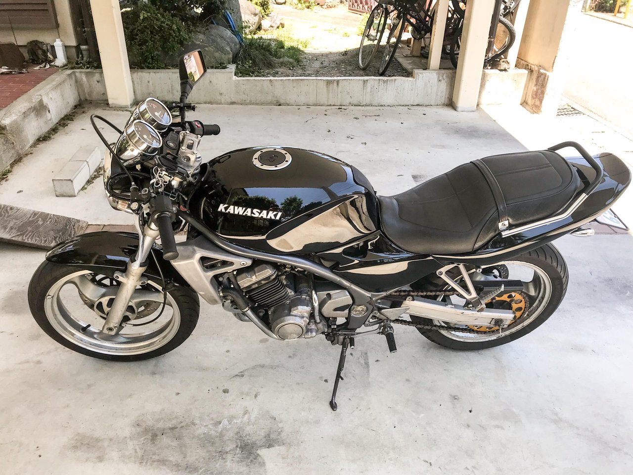 KAWASAKI バリオスⅠ走り屋仕様～セパハン化～ : とあるソロライダーの