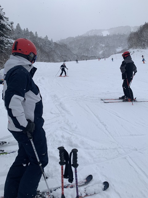 C886C020-6F70-4DCD-8233-216D7D0A4199