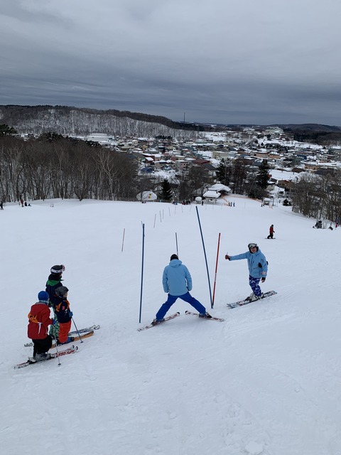 DE7B65F4-C2B7-4A51-820A-D624F052CFB9