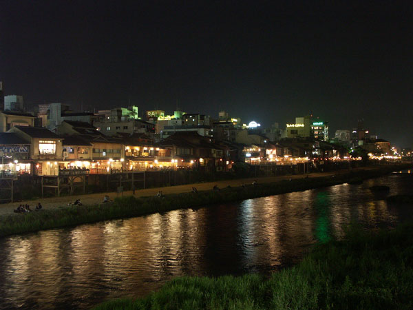 写真自信作 京都鴨川の夜景 フォトジェニックを探して 写真自信作 京都鴨川の夜景 フォトジェニックを探して
