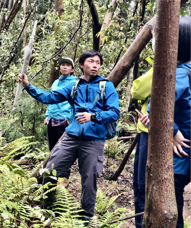 登山でもなく、生物観察でもなく、人と森が仲良くなる森歩きを。