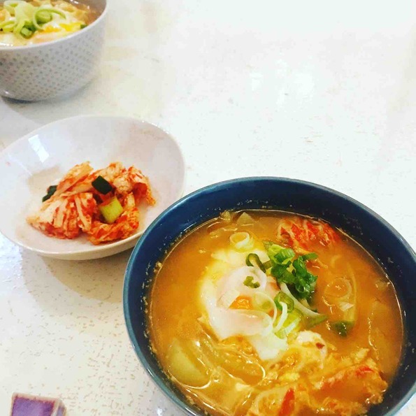 Kimchi-jjigae-with-vegetables-and-natto