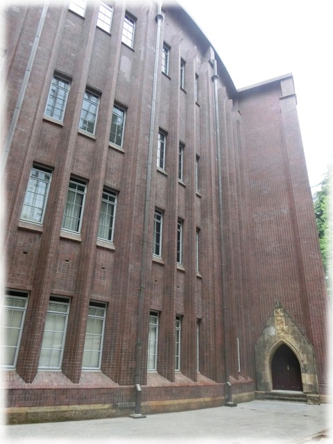 東京大学