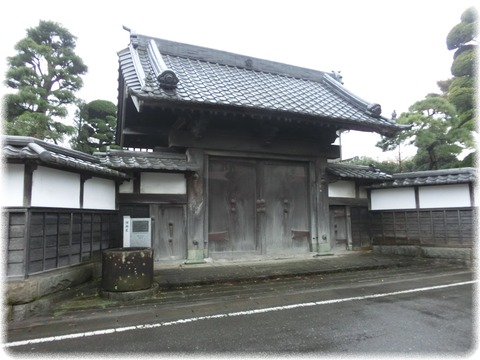 猪瀬家住宅薬医門