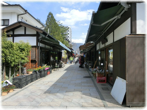 松本市縄手通り