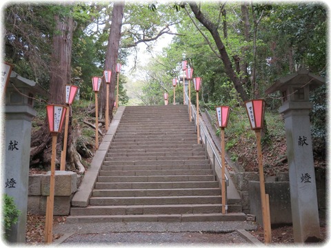 麓山神社