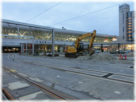富山駅