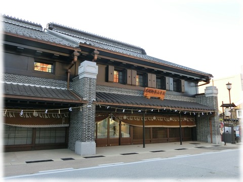 高岡御車山祭